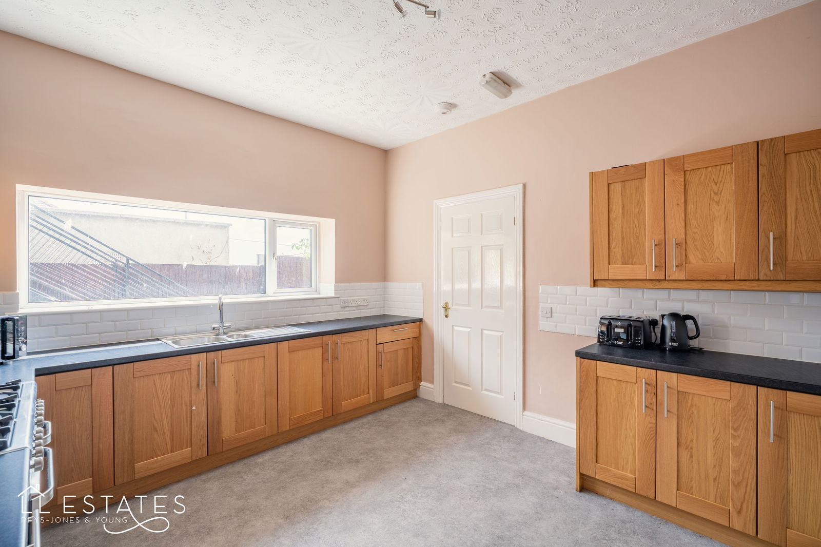 7 bed detached house for sale in Marine Drive, Rhyl  - Property Image 8