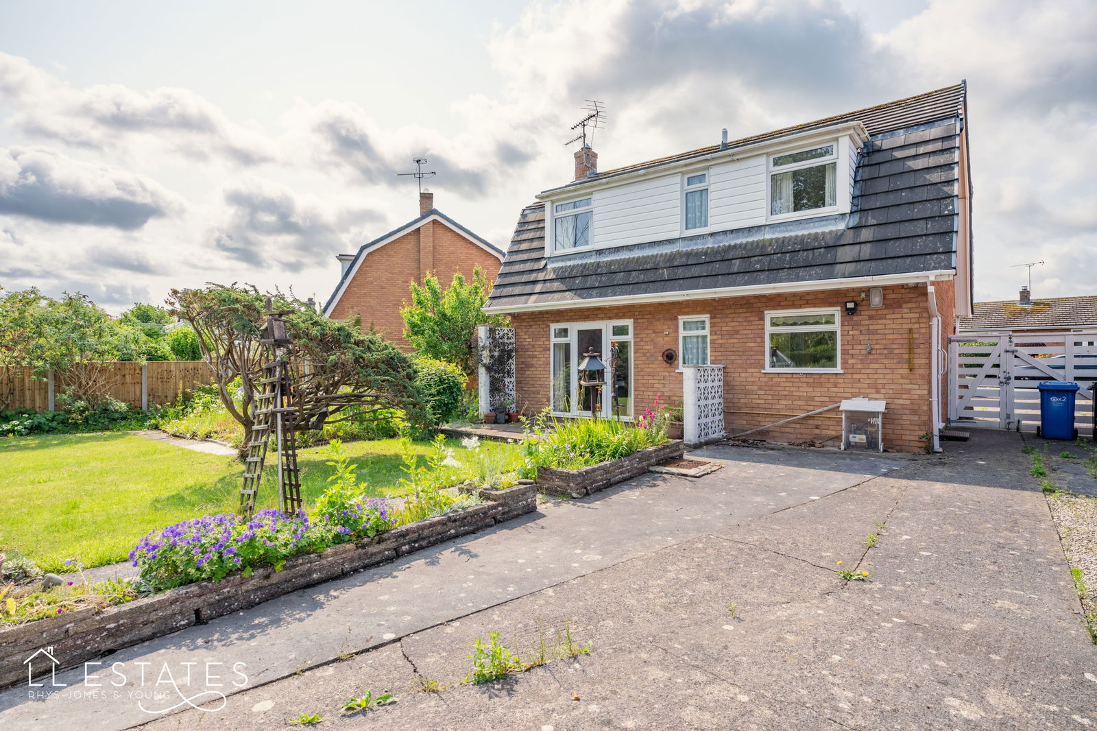 3 bed detached house for sale in Cilgant Eglwys Wen, Bodelwyddan  - Property Image 13