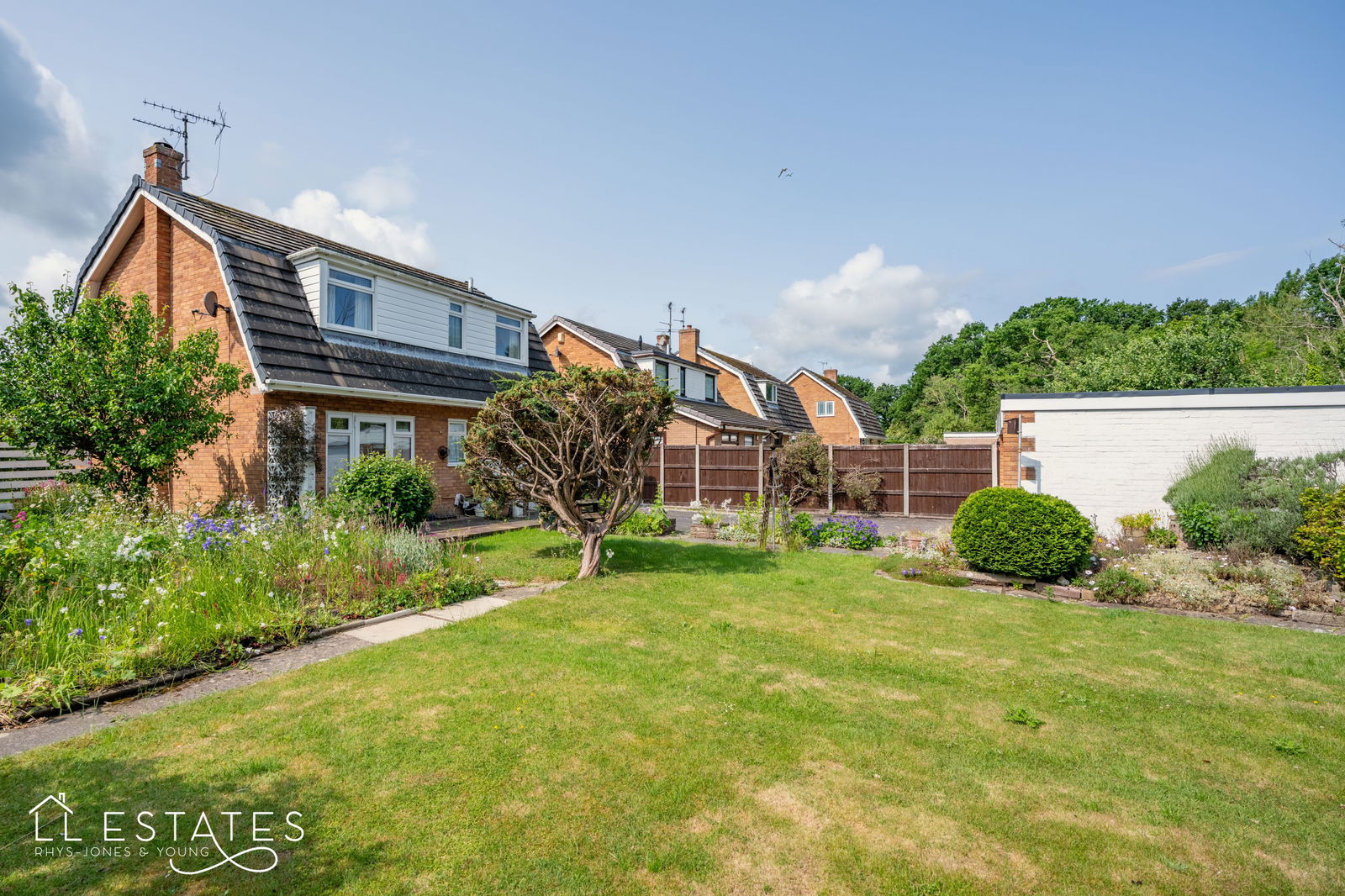 3 bed detached house for sale in Cilgant Eglwys Wen, Bodelwyddan  - Property Image 2