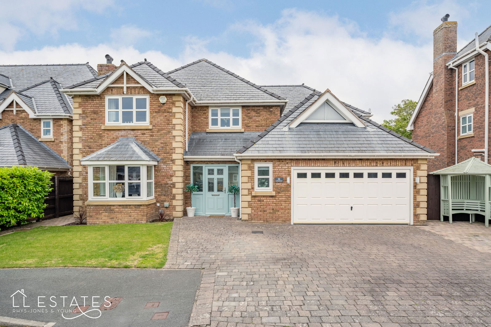 5 bed detached house for sale, Rhuddlan - Property Image 1