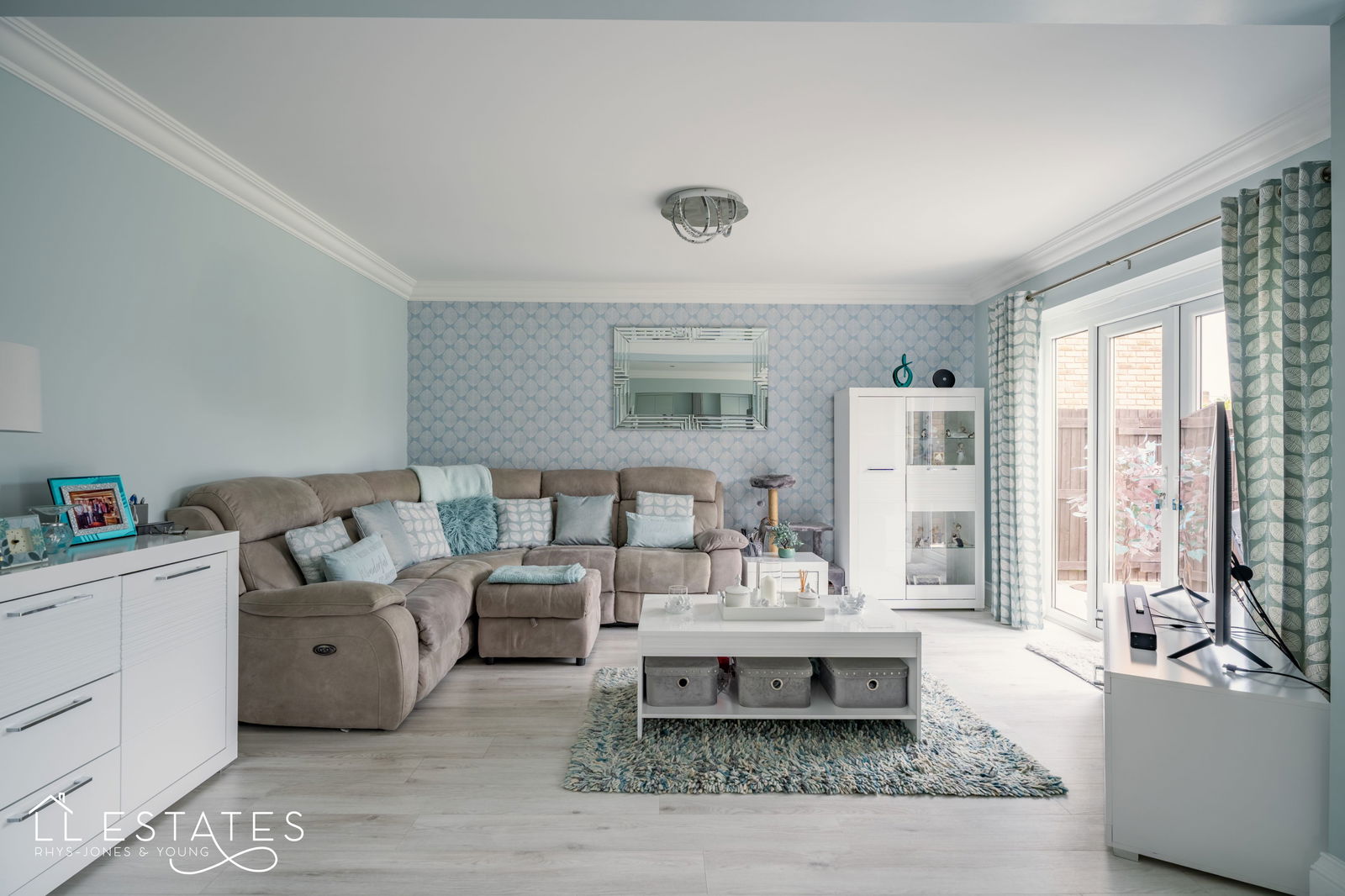 5 bed detached house for sale, Rhuddlan 4