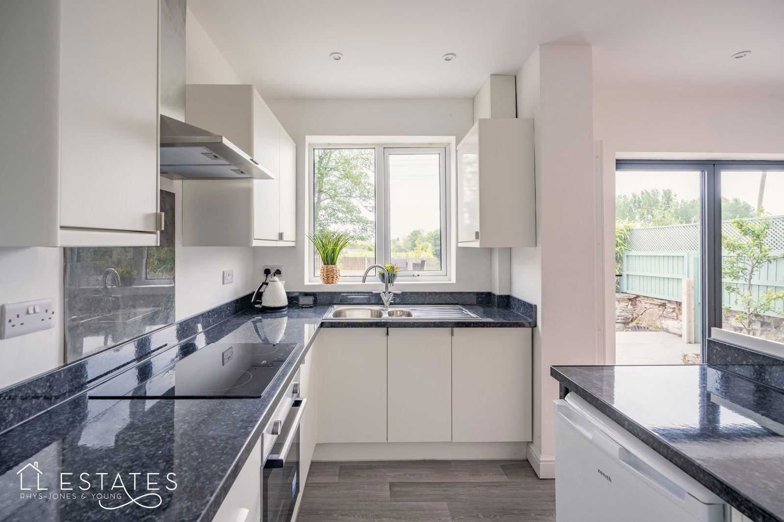 2 bed cottage for sale in Mostyn Road, Gronant  - Property Image 3