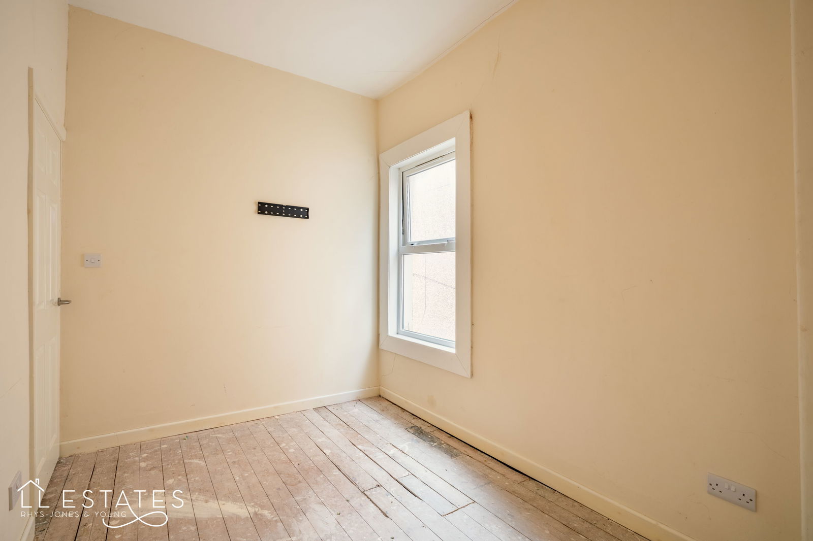 4 bed semi-detached house for sale in Palace Avenue, Rhyl 11