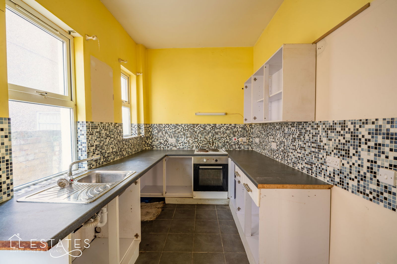 4 bed semi-detached house for sale in Palace Avenue, Rhyl  - Property Image 5