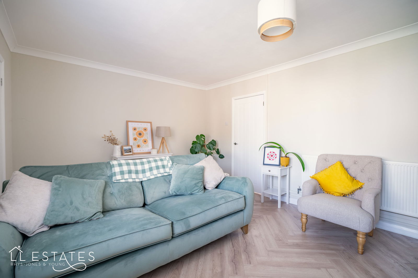 2 bed terraced house for sale in Cross Street, Rhuddlan 2