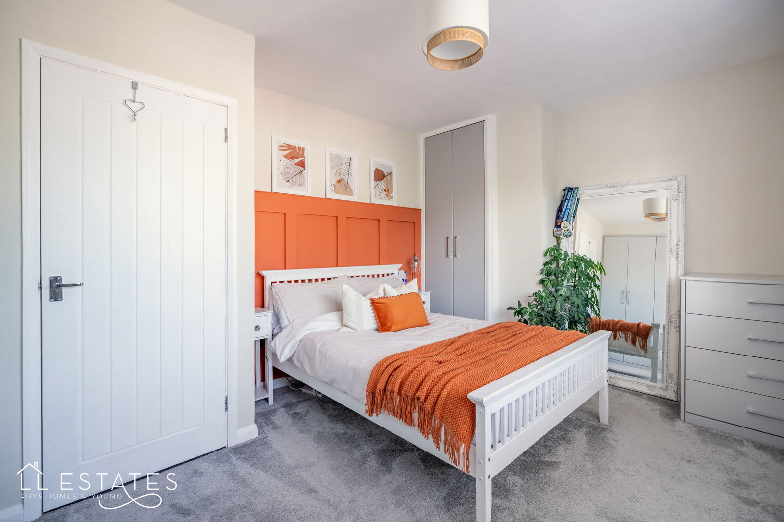 2 bed terraced house for sale in Cross Street, Rhuddlan 4