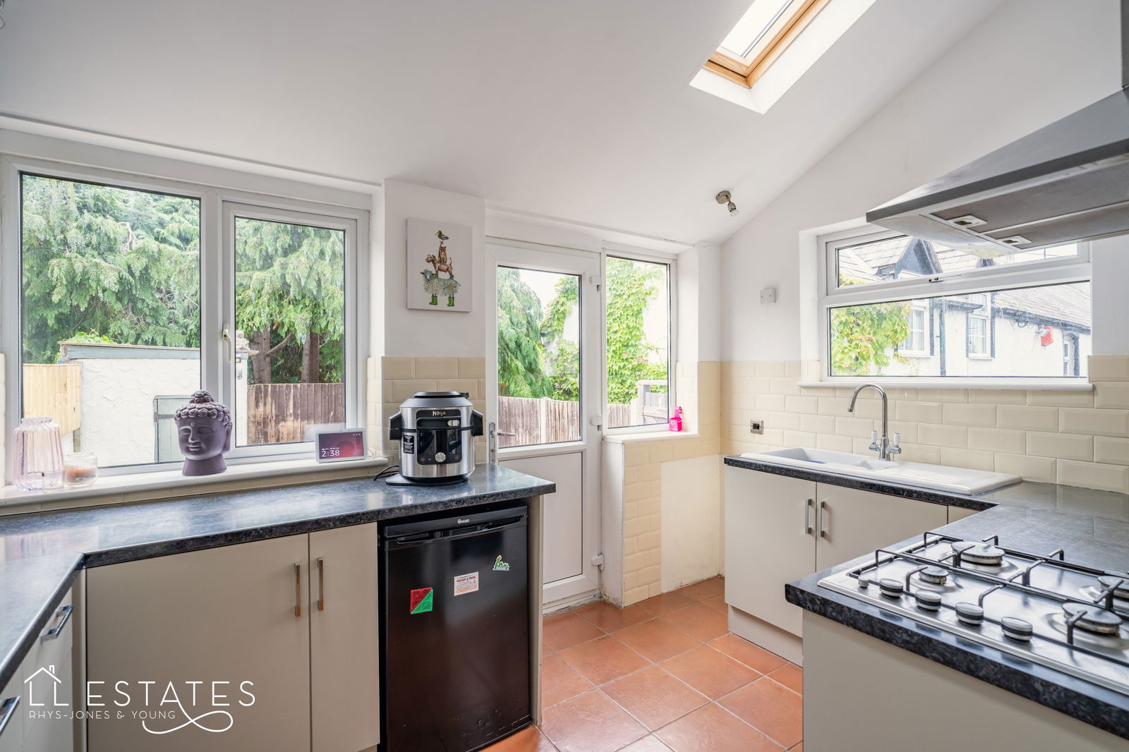 3 bed semi-detached house for sale in Ffordd Penrhwylfa, Meliden 4