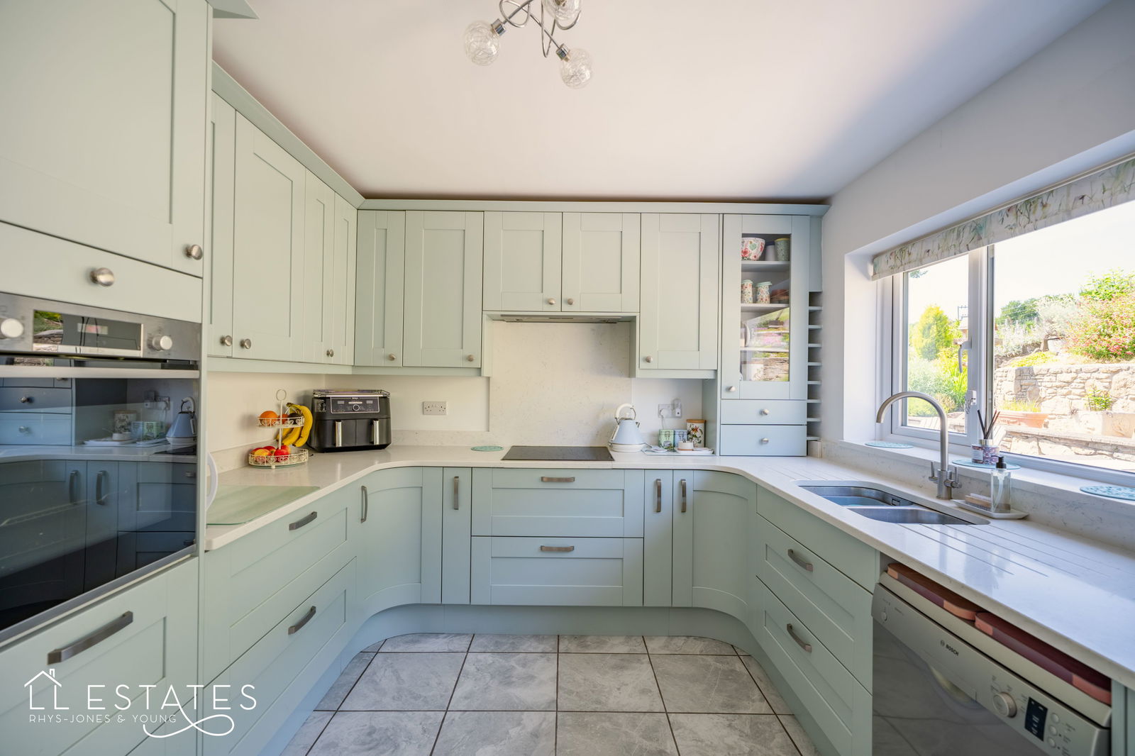 4 bed detached house for sale, Llanasa 3