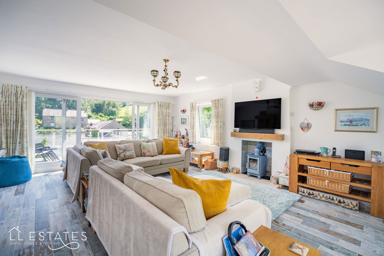 4 bed detached house for sale, Llanasa 4