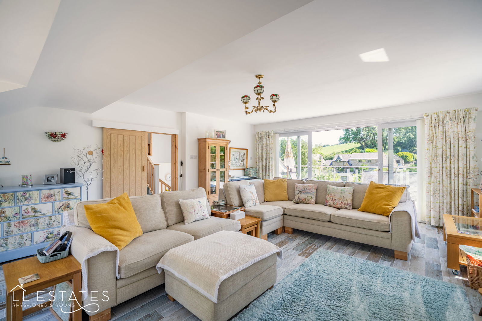 4 bed detached house for sale, Llanasa 2