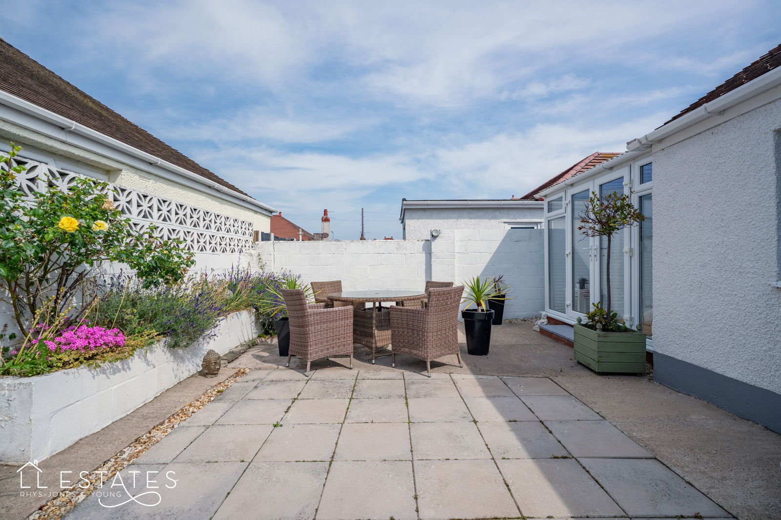 2 bed bungalow for sale in Bryn Avenue, Rhyl  - Property Image 10