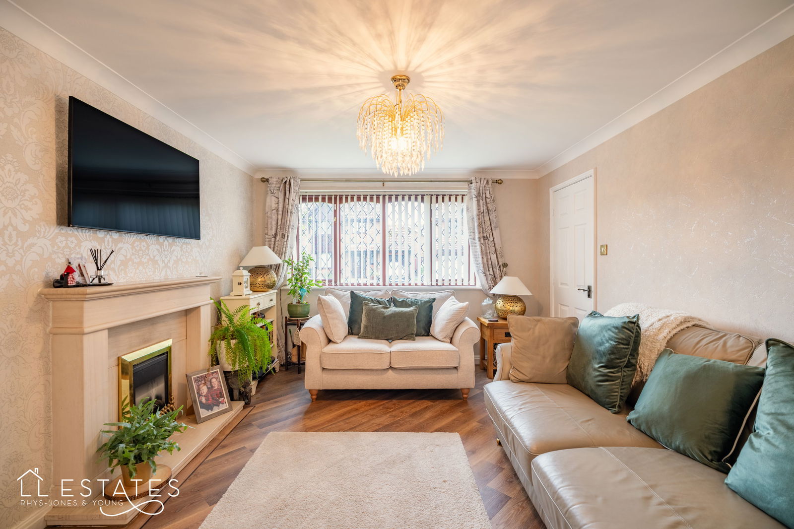 4 bed detached house for sale, Bodelwyddan 1