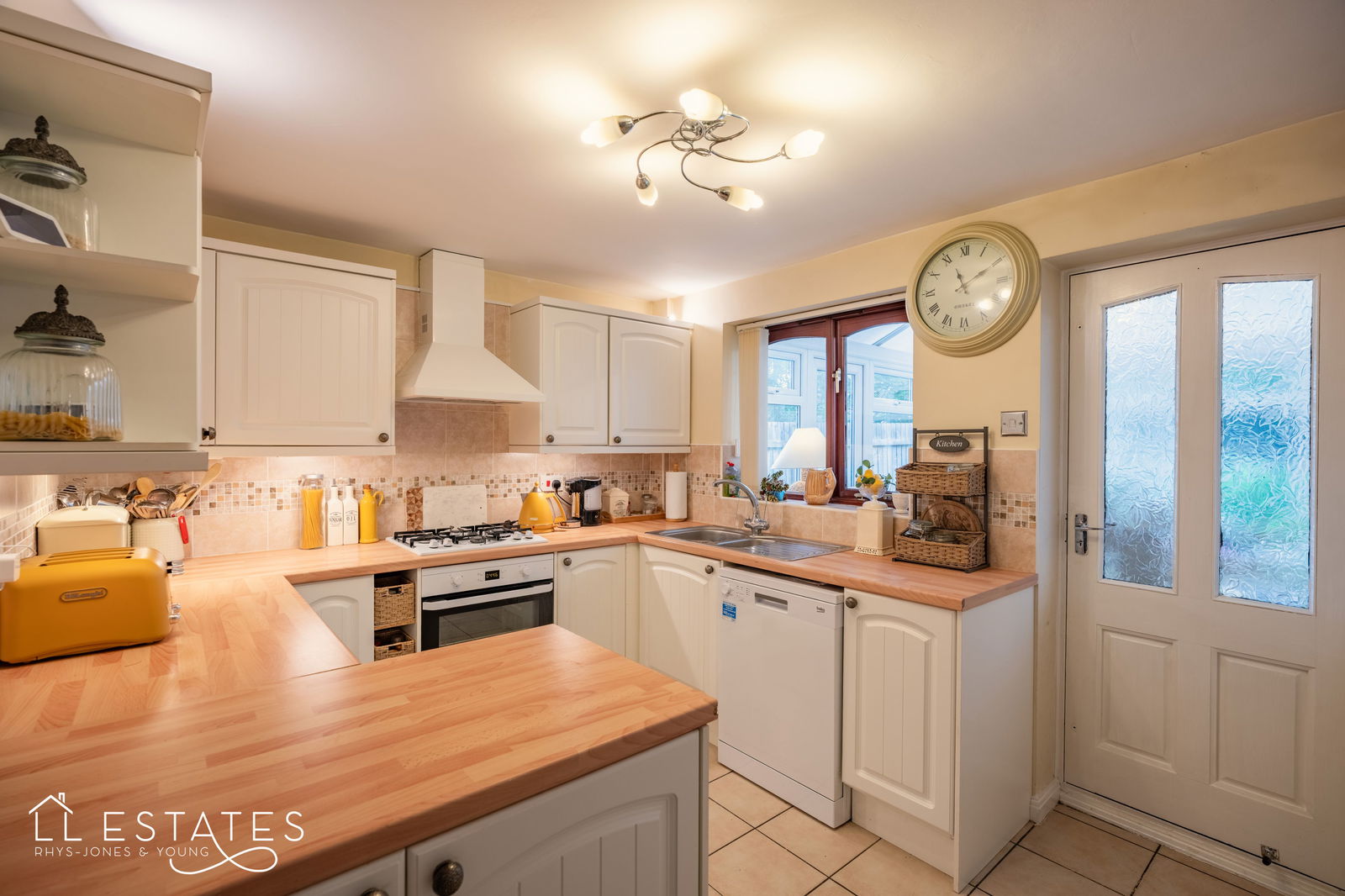 4 bed detached house for sale, Bodelwyddan 2