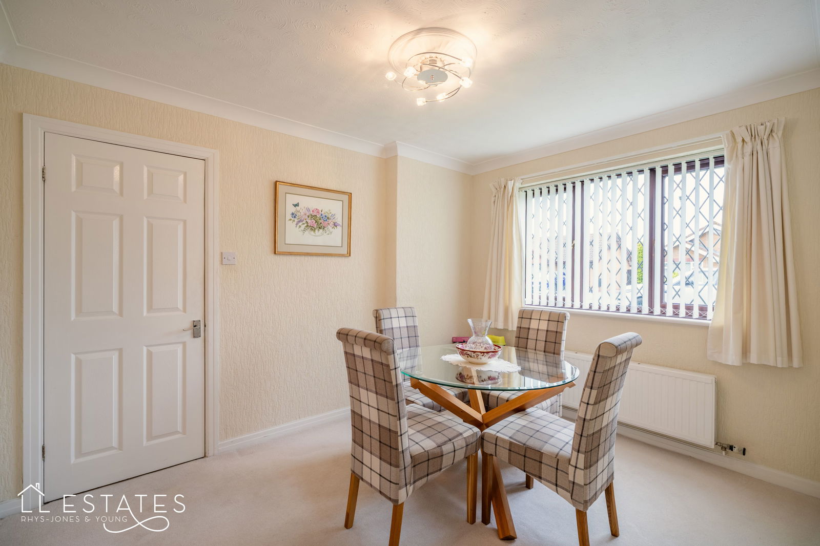 3 bed bungalow for sale in Trem Y Mynydd, Abergele  - Property Image 3