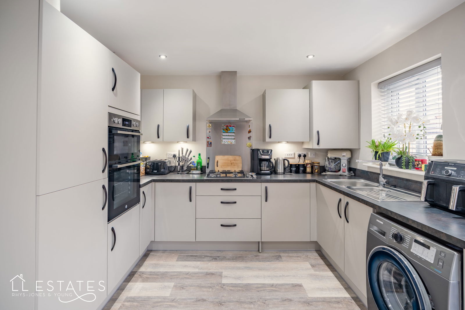 3 bed semi-detached house for sale in Dreif Tegeirian, Rhyl  - Property Image 4