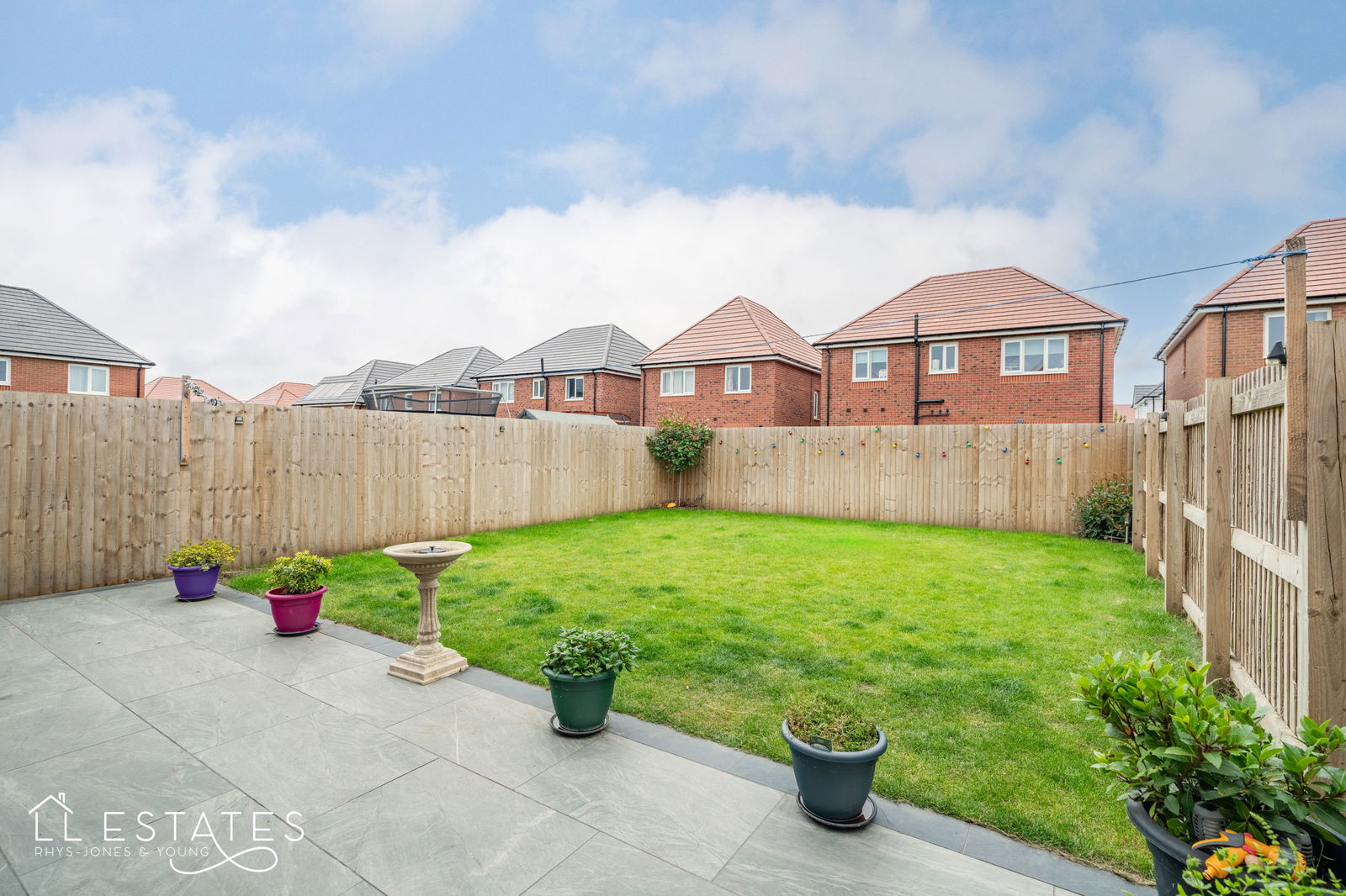 3 bed semi-detached house for sale in Dreif Tegeirian, Rhyl 9