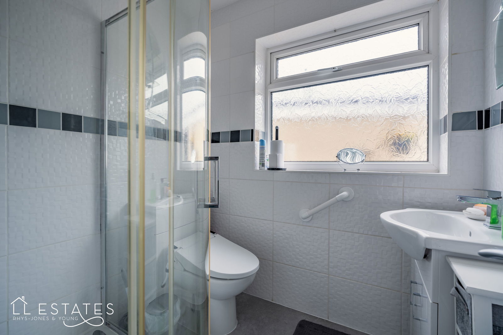 2 bed semi-detached bungalow for sale in Llys Charles, Towyn  - Property Image 7
