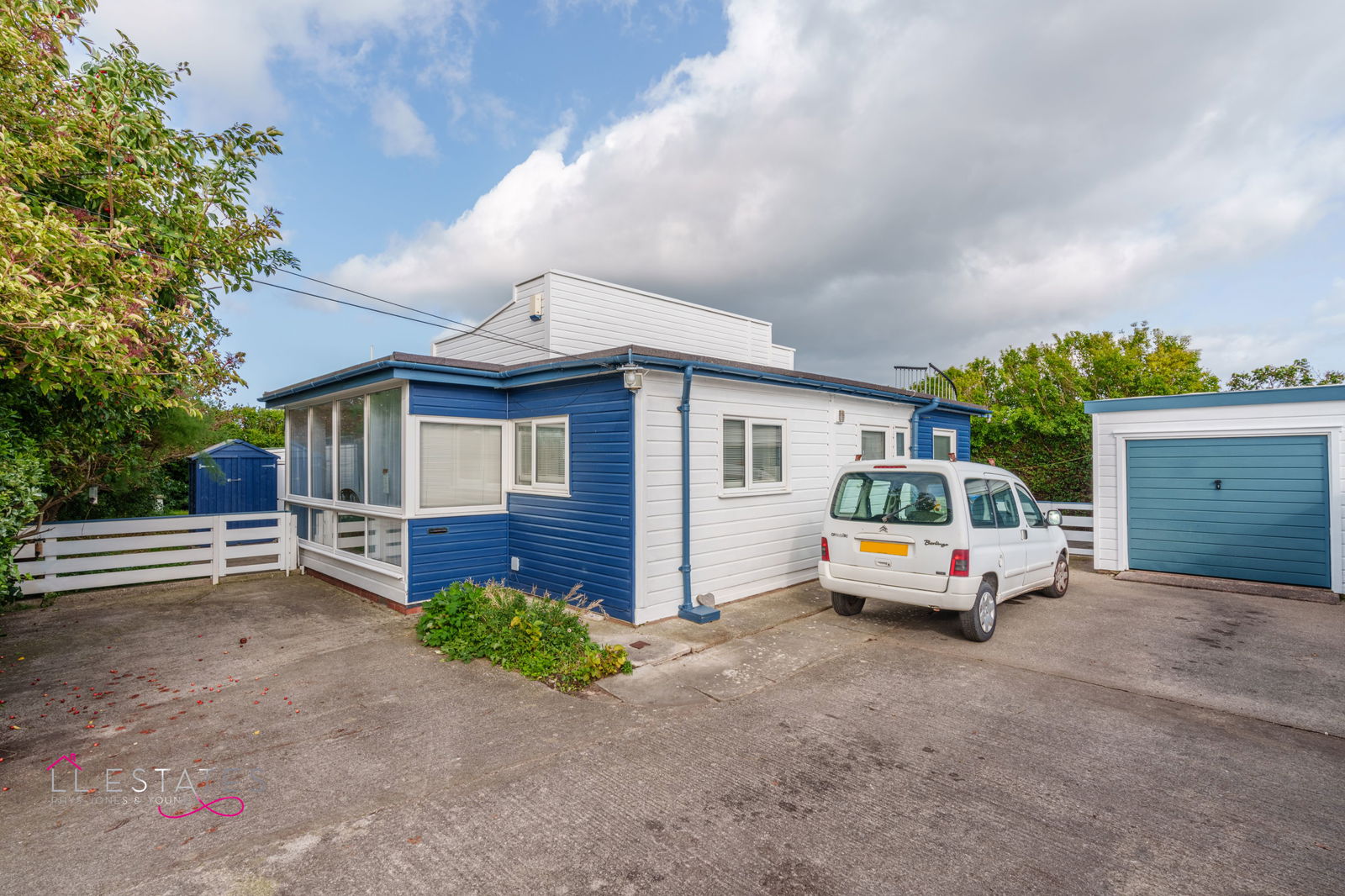 2 bed bungalow for sale in Brynhedydd Bay, Rhyl  - Property Image 13