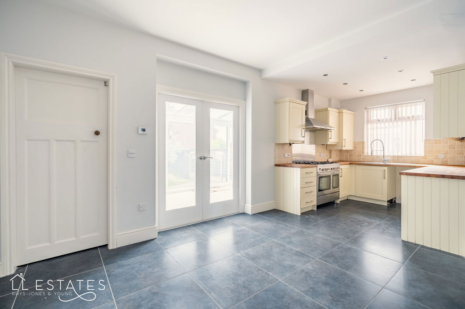 3 bed semi-detached house for sale in Rhyl Road, Rhyl  - Property Image 4