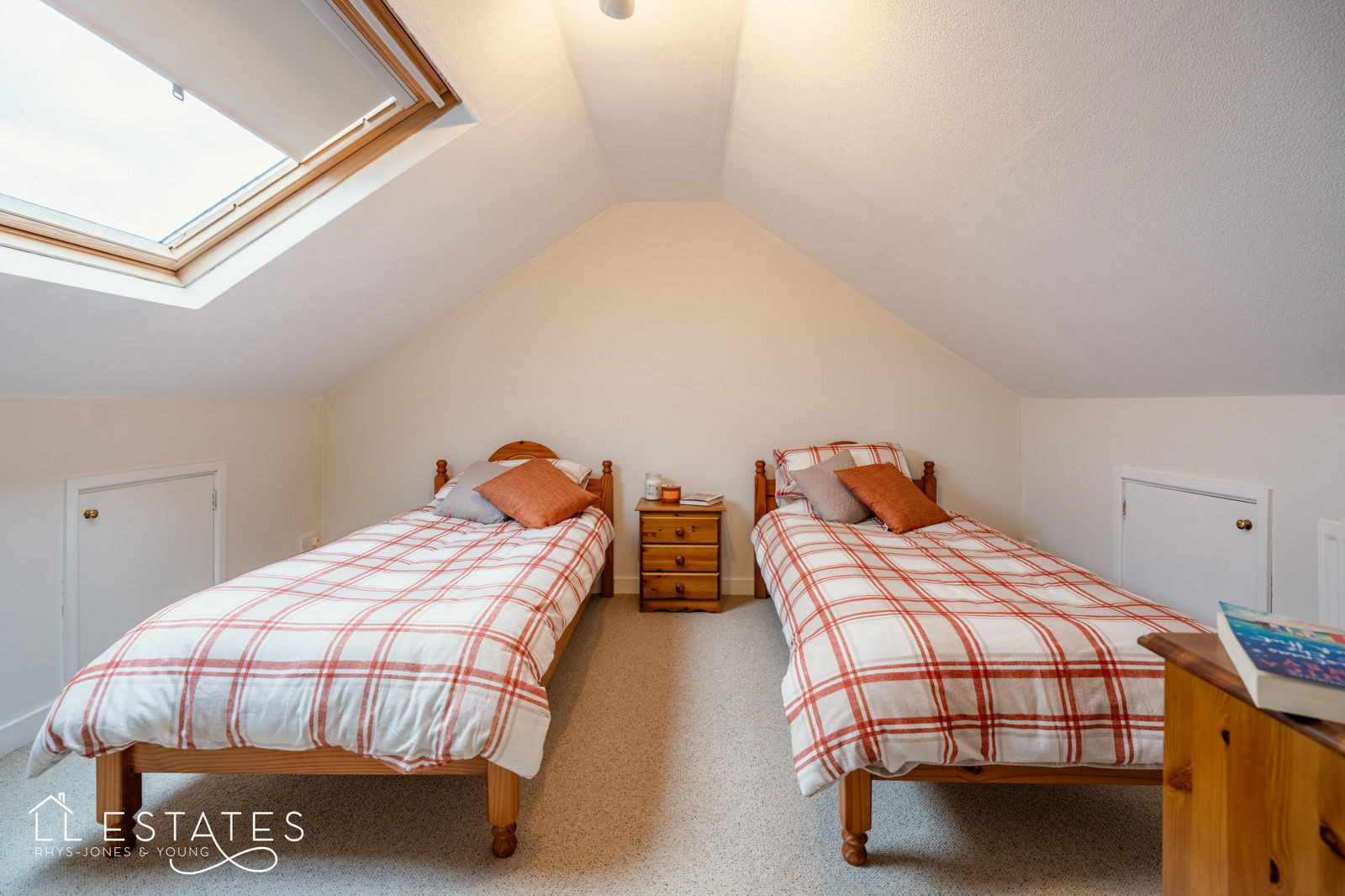 2 bed bungalow for sale in Fairlands Crescent, Rhyl  - Property Image 14