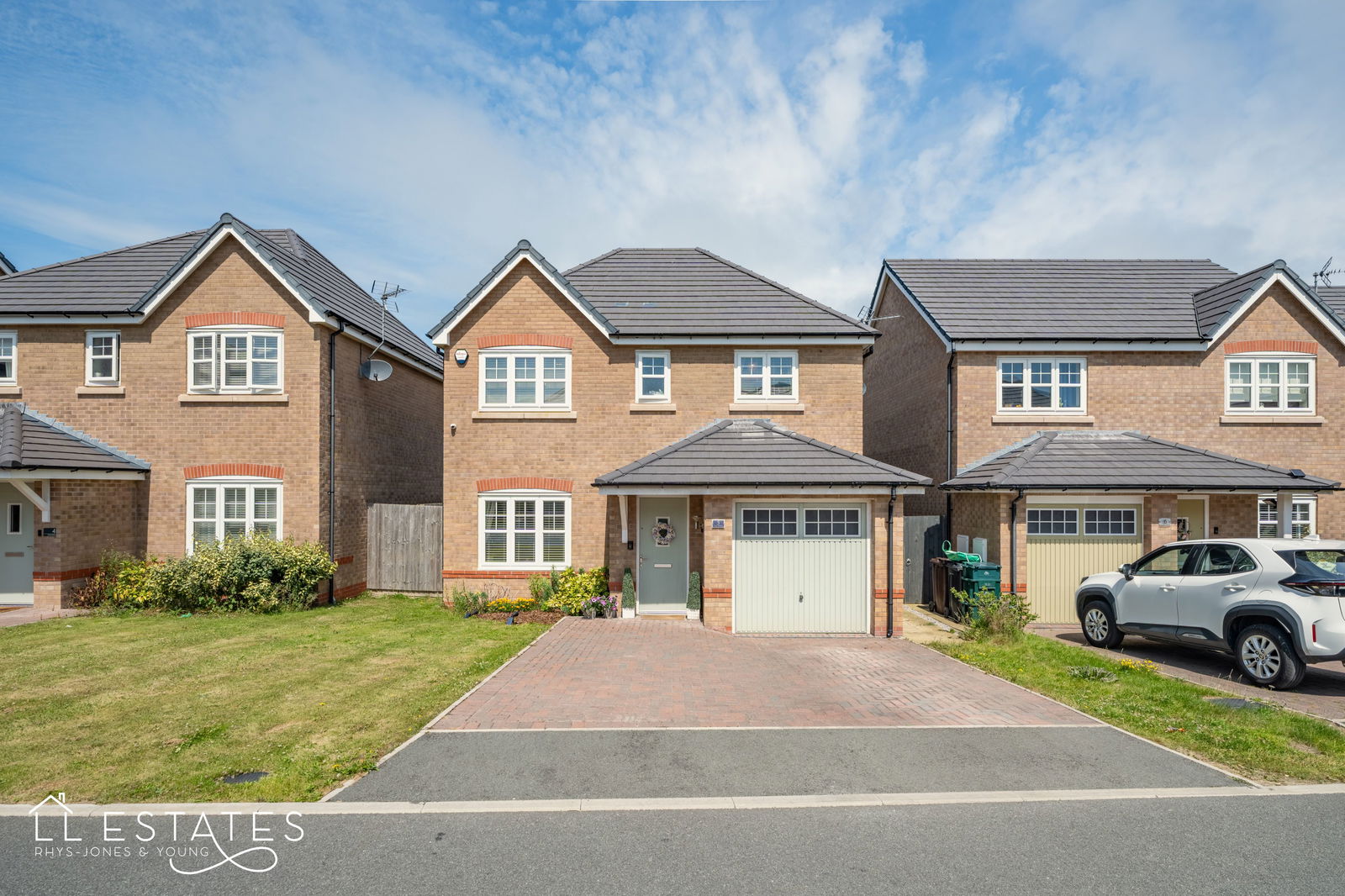 4 bed detached house for sale in Cae Ddol, Abergele, LL22