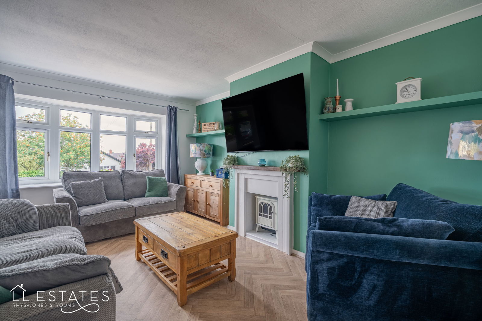 2 bed bungalow for sale in Rhodfa Gop, Trelawnyd 1