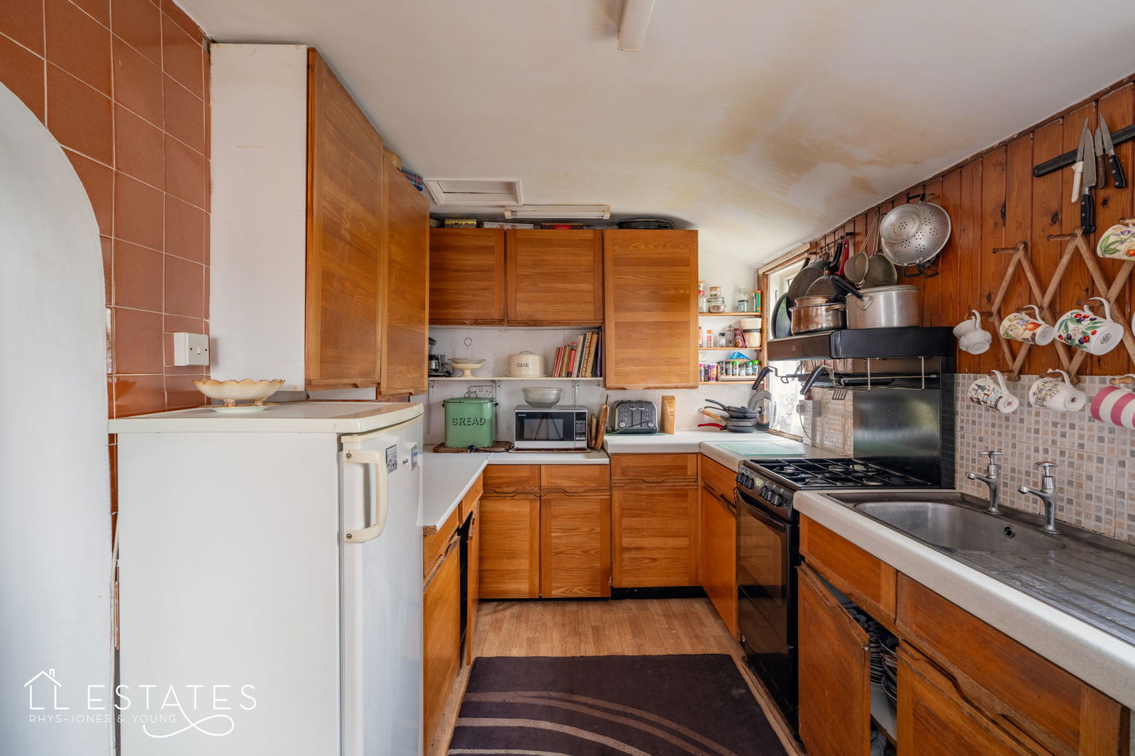 4 bed semi-detached house for sale in Melyd Avenue, Prestatyn  - Property Image 6