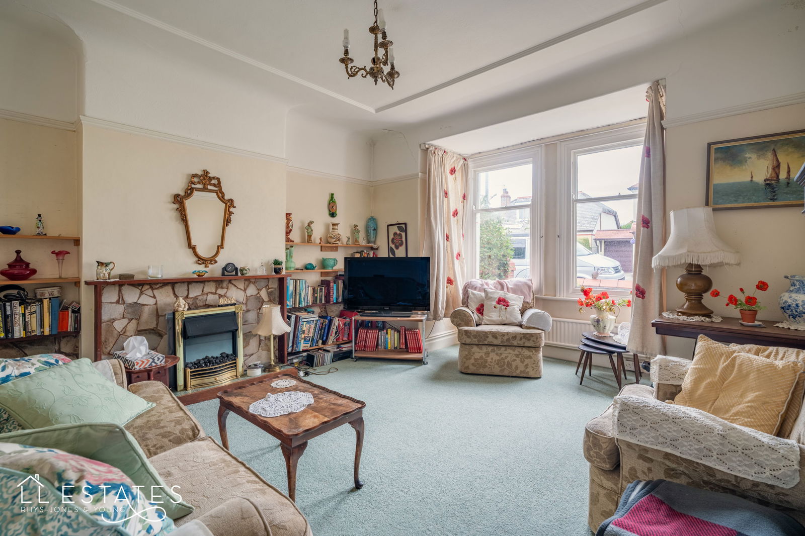 4 bed semi-detached house for sale in Melyd Avenue, Prestatyn  - Property Image 4