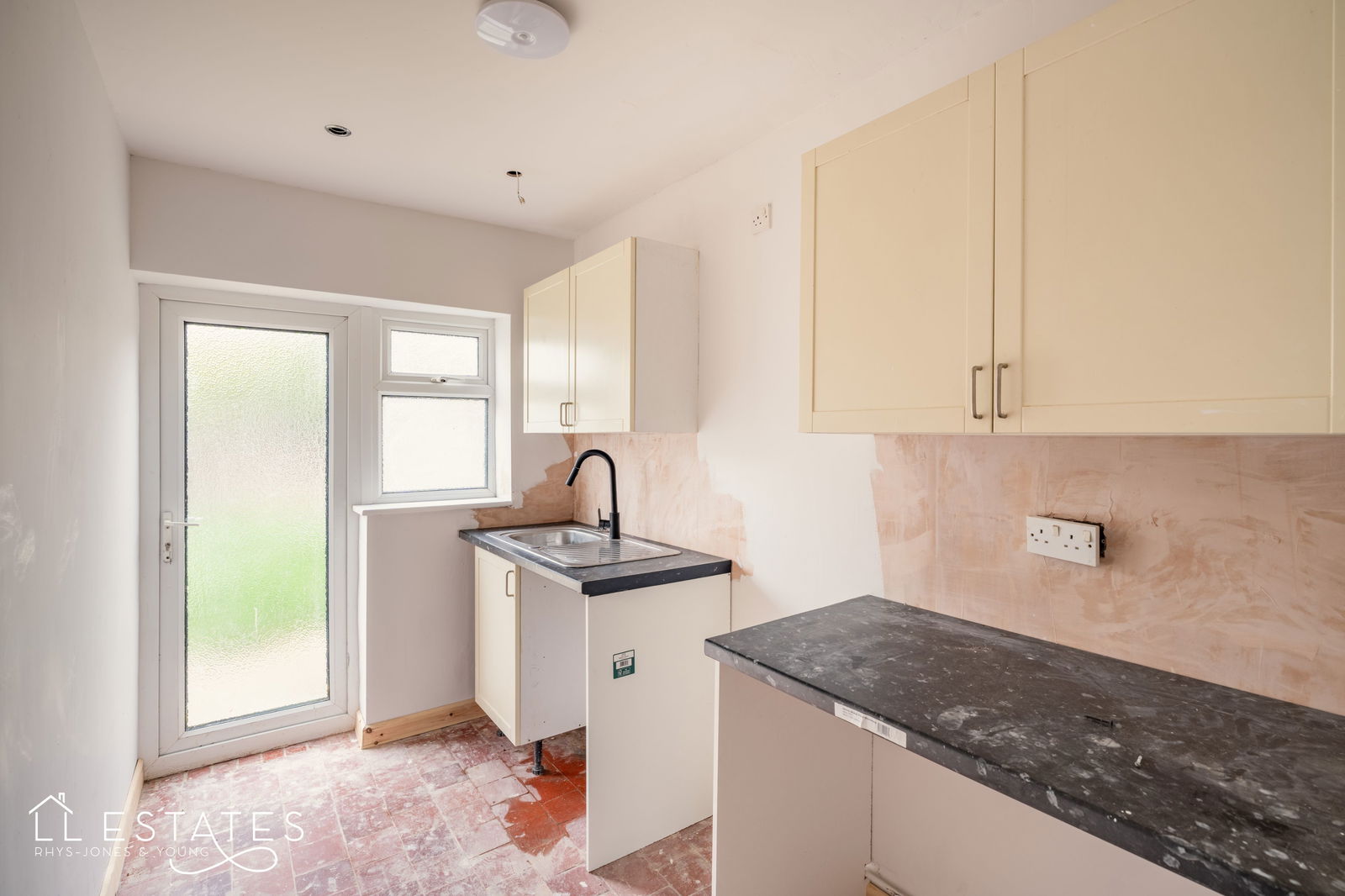 3 bed terraced house for sale in Brookdale Road, Rhyl 1