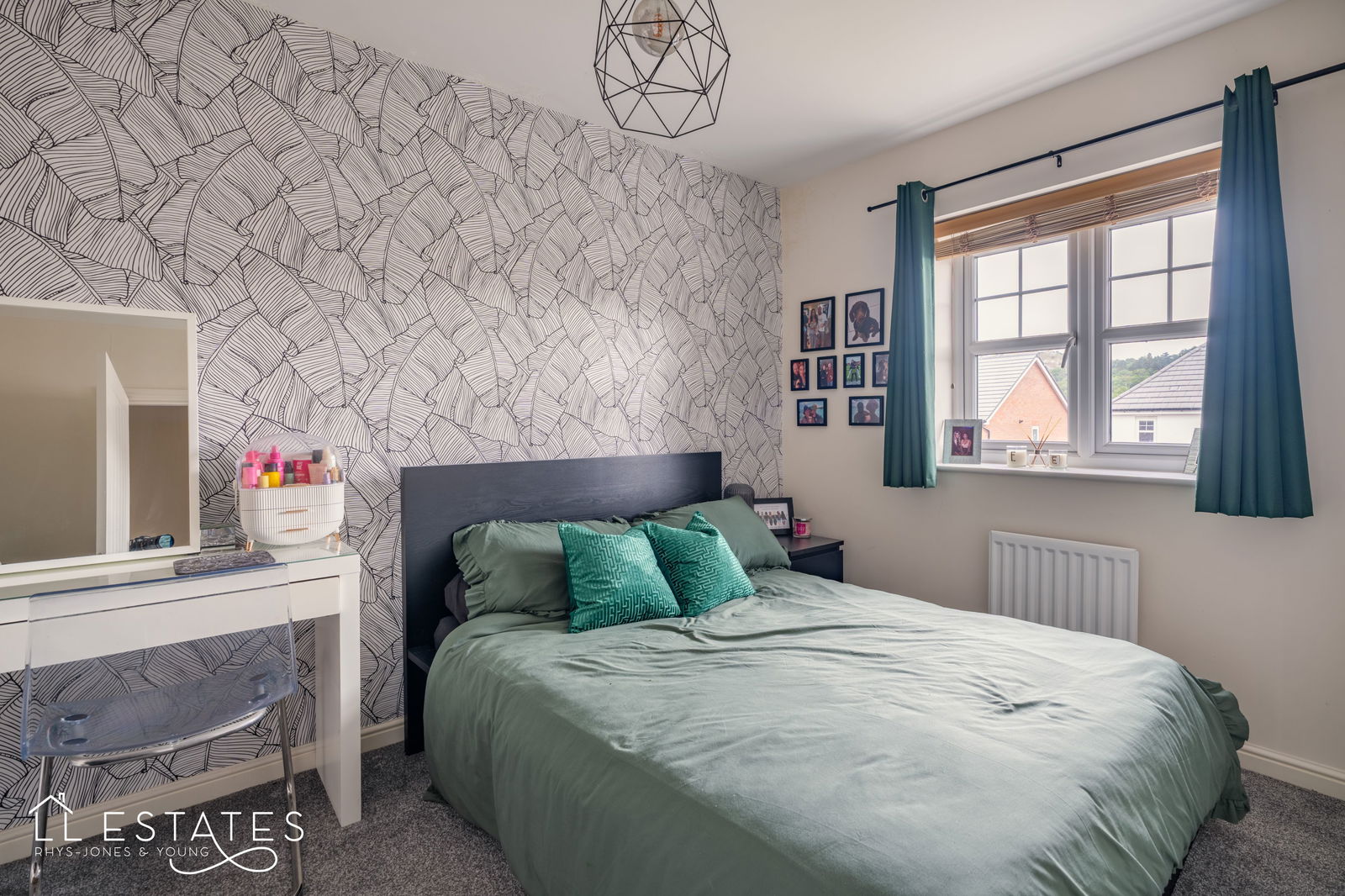 3 bed semi-detached house for sale, Dyserth 6