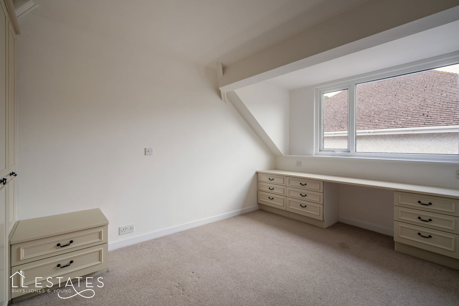 3 bed bungalow for sale in Conway Crescent, Llandudno  - Property Image 11