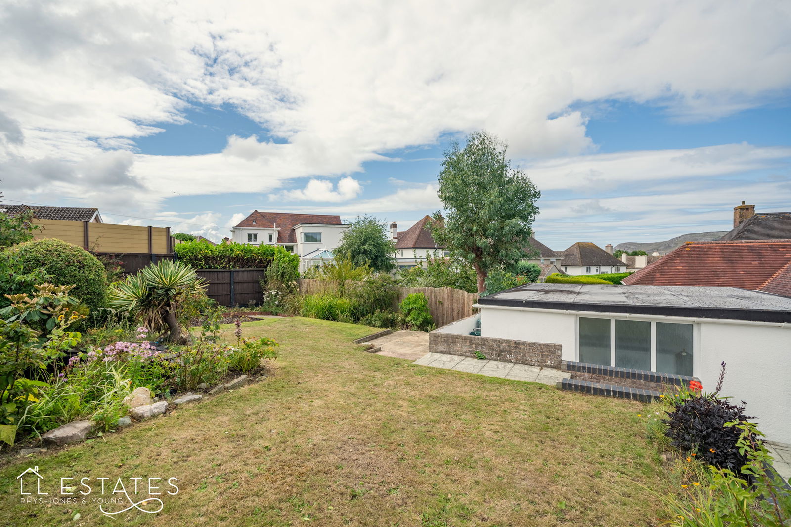 3 bed bungalow for sale in Conway Crescent, Llandudno  - Property Image 14