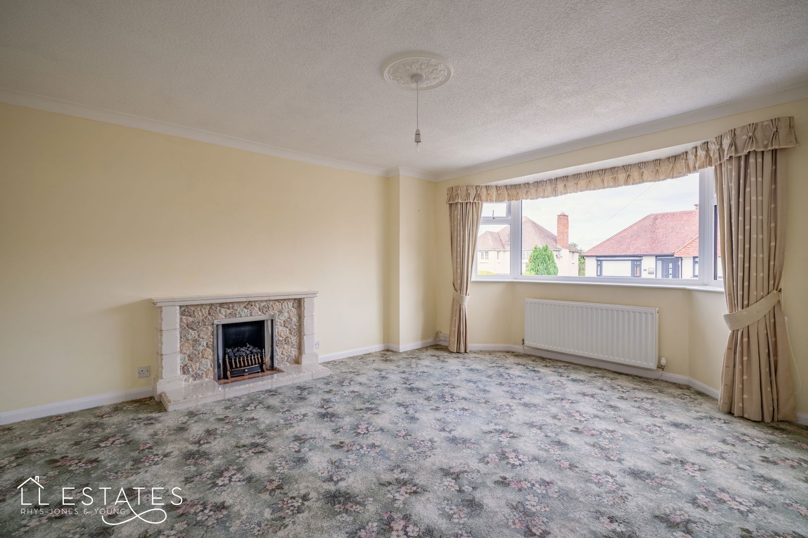 3 bed bungalow for sale in Conway Crescent, Llandudno  - Property Image 6