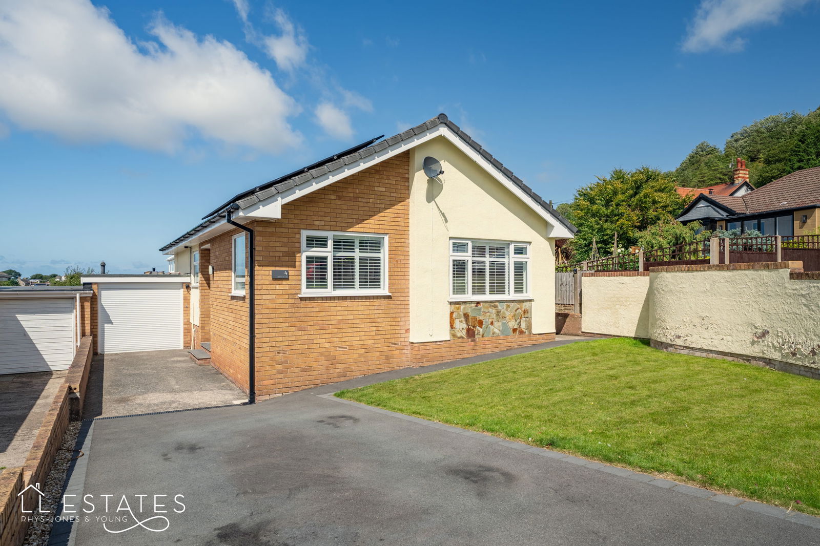 3 bed bungalow for sale in Rhodfa Sian, Dyserth, LL18