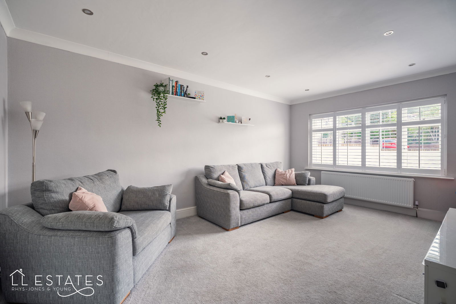 3 bed bungalow for sale in Rhodfa Sian, Dyserth 2