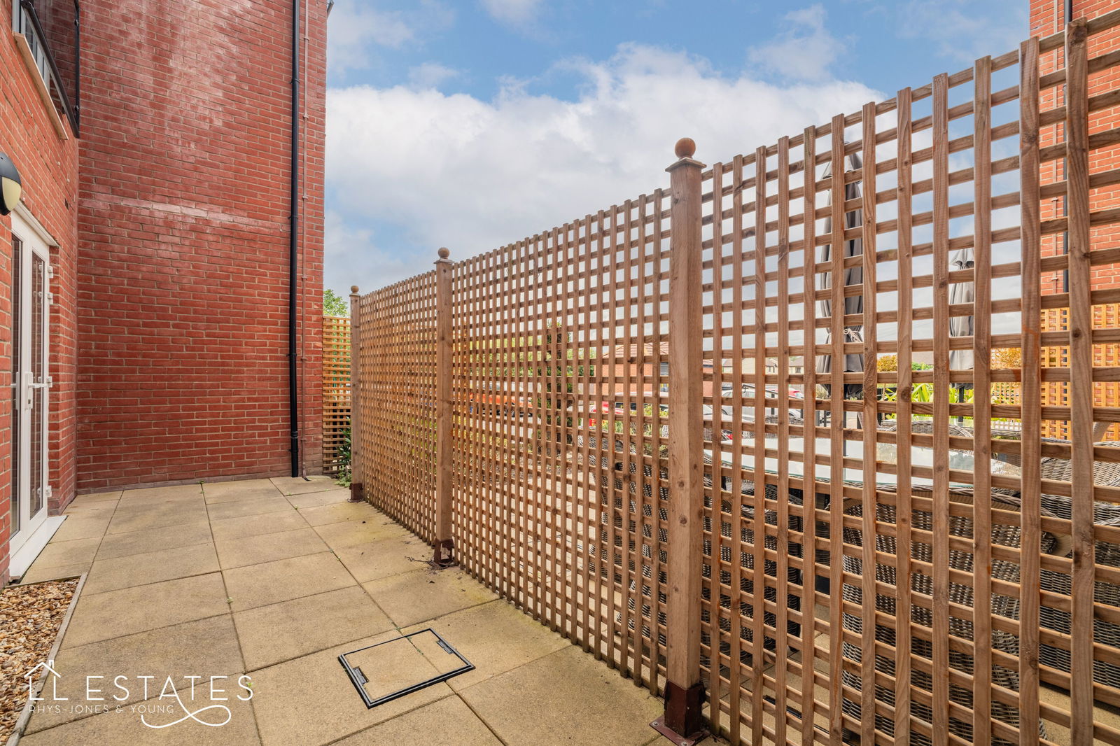 1 bed ground floor flat for sale in Sandy Lane, Prestatyn 2