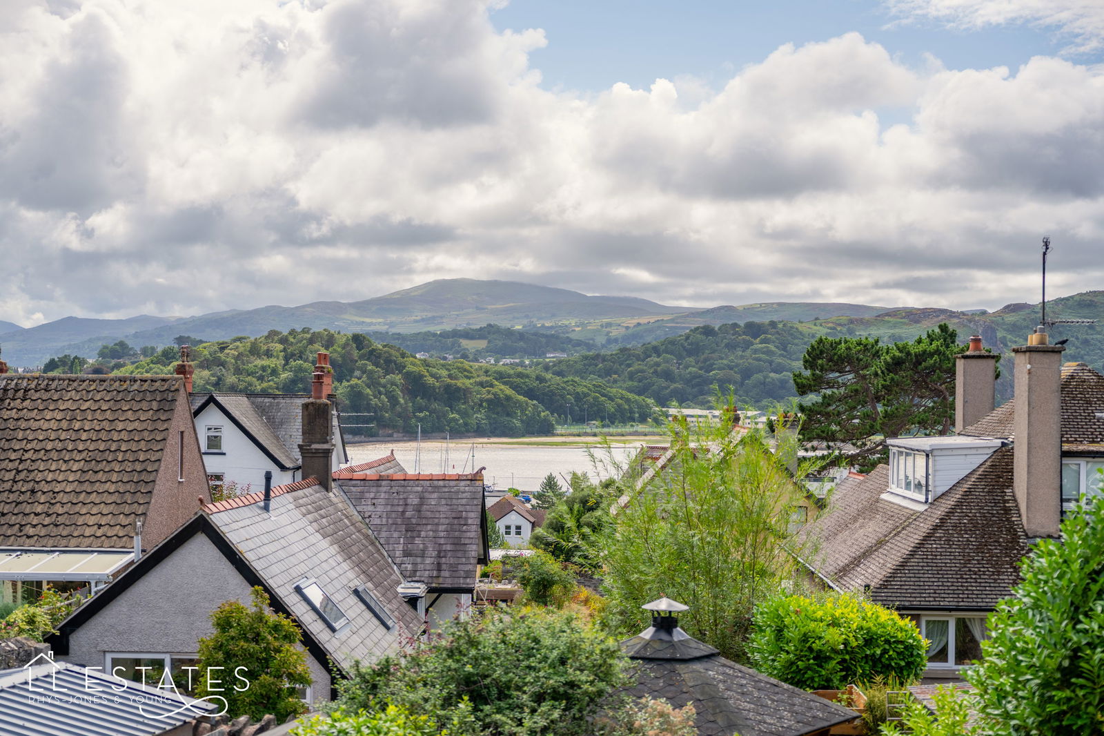 3 bed semi-detached house for sale in Bron Vardre Avenue, Conwy  - Property Image 2