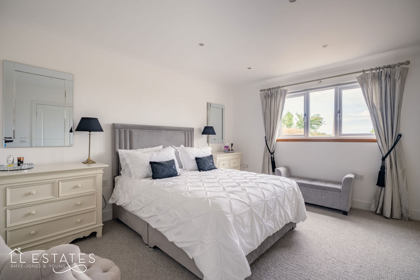 3 bed bungalow for sale in Allt Goch, St. Asaph  - Property Image 10