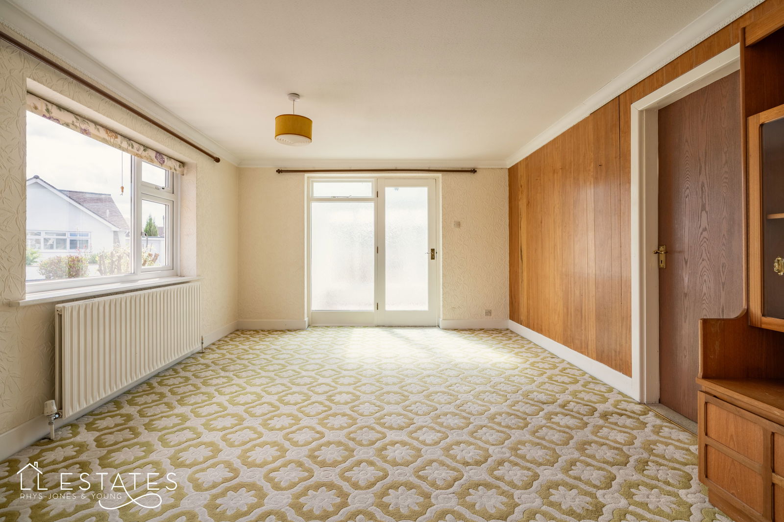 3 bed bungalow for sale in Highlands Close, Rhuddlan  - Property Image 3
