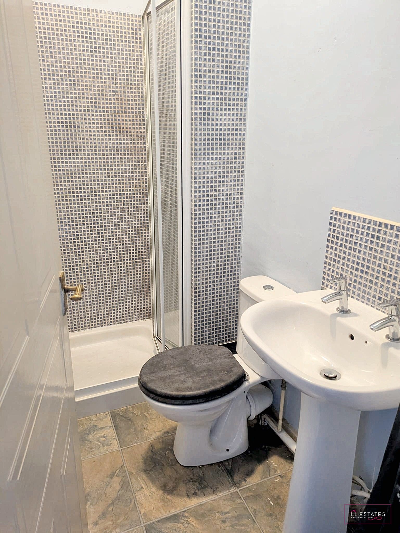 1 bed flat for sale in Kinmel Street, Rhyl  - Property Image 6
