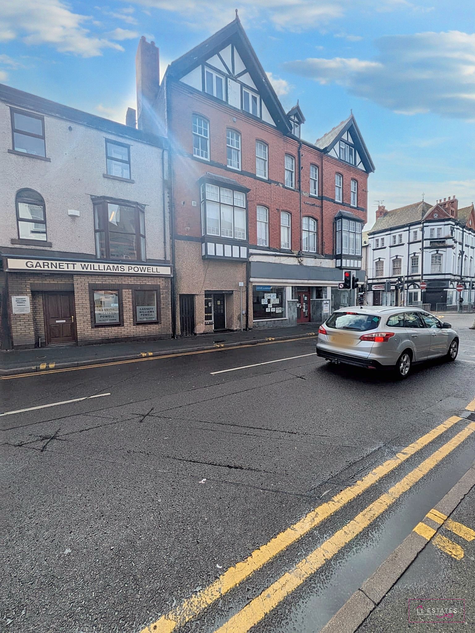 1 bed flat for sale in Kinmel Street, Rhyl - Property Image 1