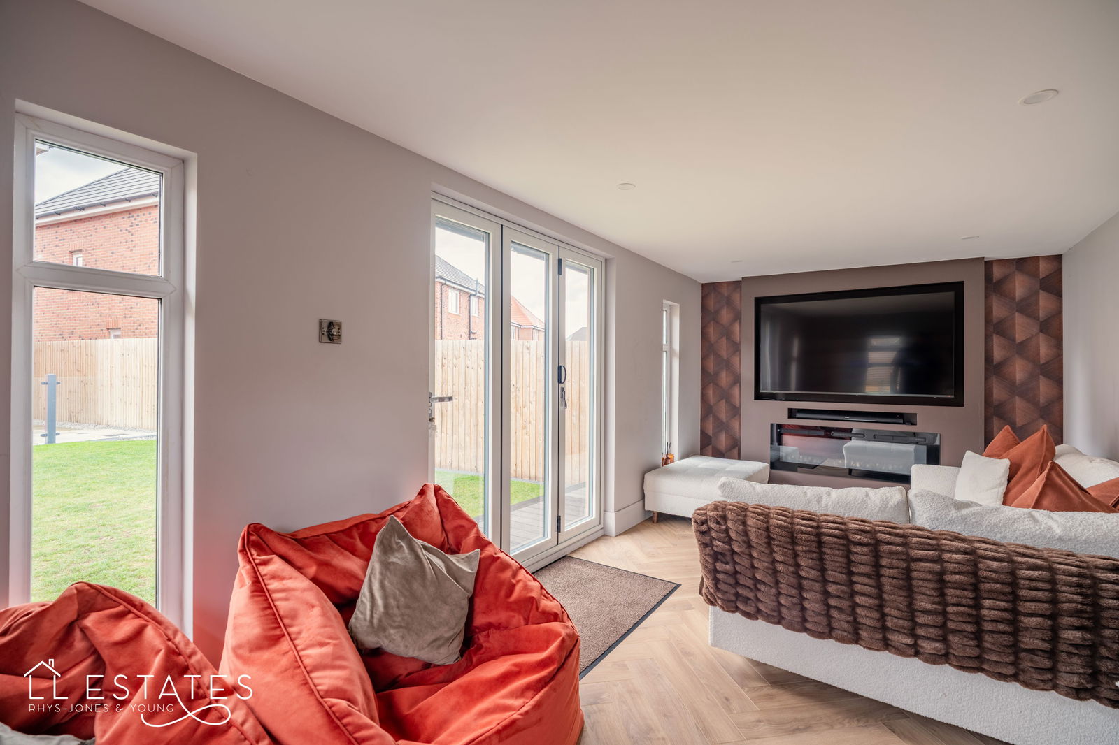 4 bed detached house for sale in Dreif Tegeirian, Rhyl 12