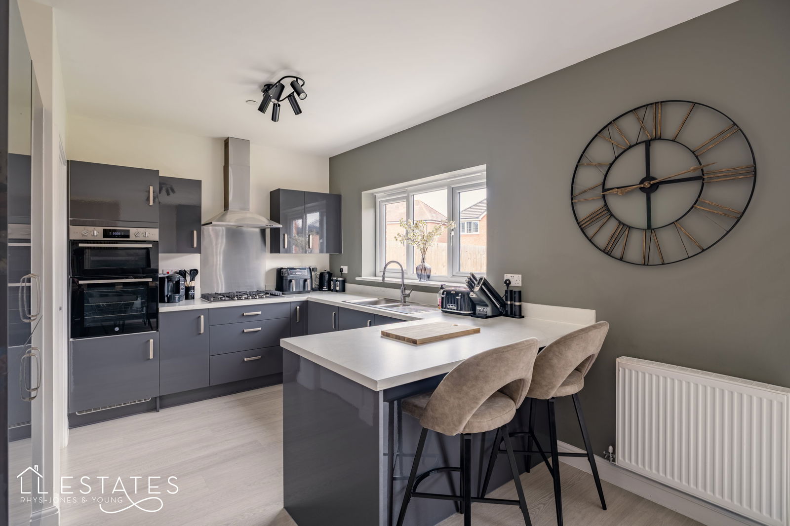 4 bed detached house for sale in Dreif Tegeirian, Rhyl 2