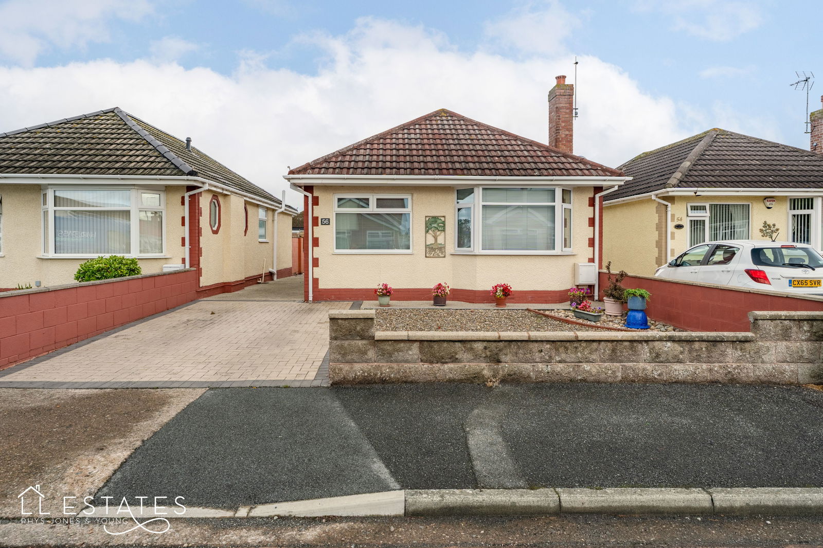 2 bed bungalow for sale in Garnett Drive, Prestatyn, LL19