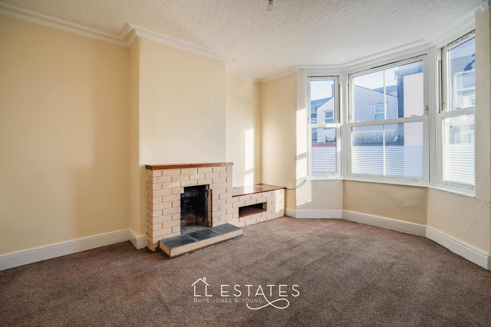 3 bed terraced house for sale in Millbank Road, Rhyl 1