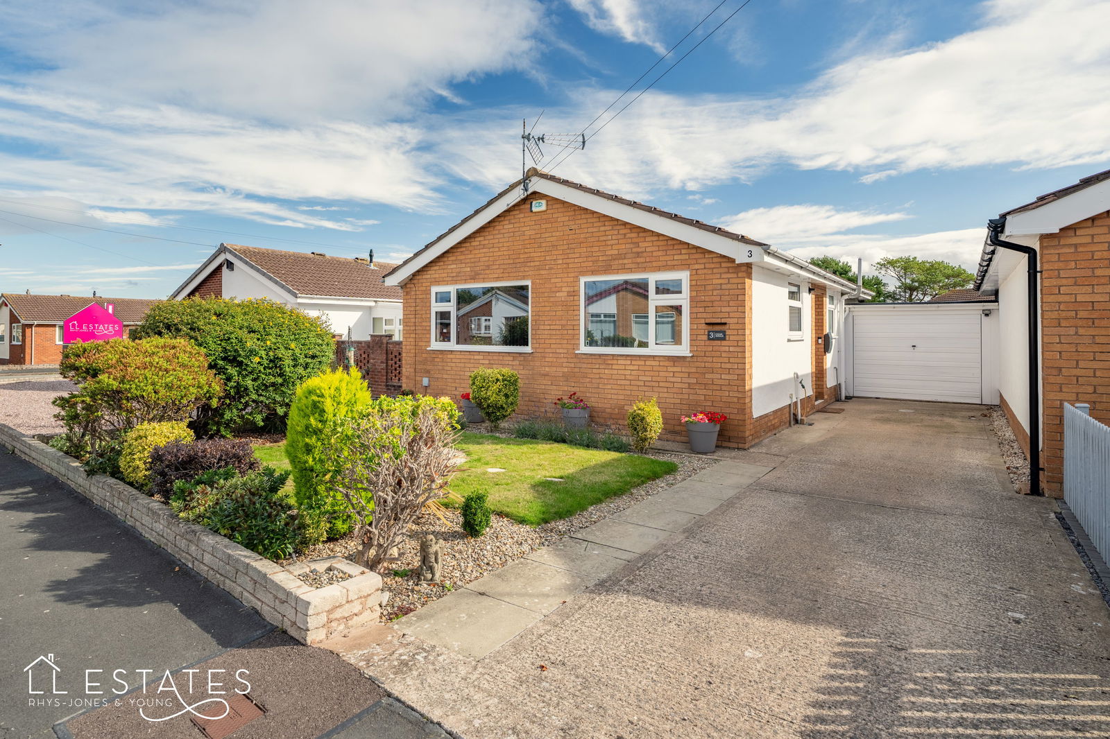 2 bed bungalow for sale in Cedar Avenue, Rhyl, LL18