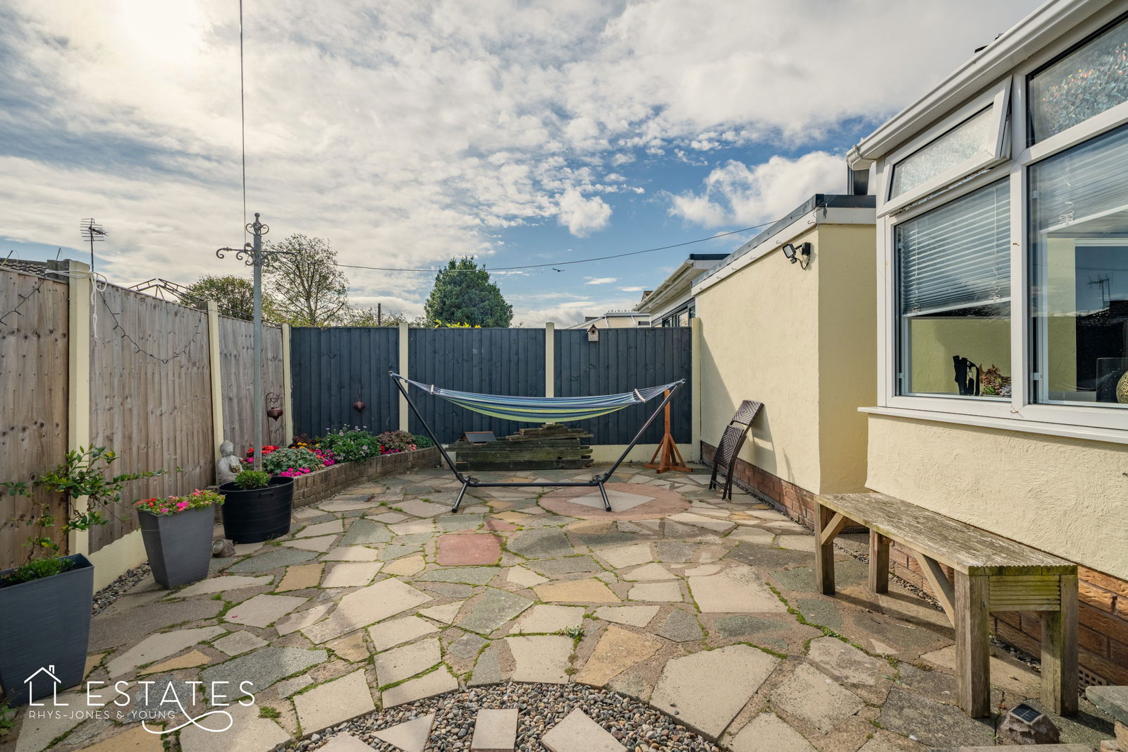 2 bed bungalow for sale in Cedar Avenue, Rhyl  - Property Image 10