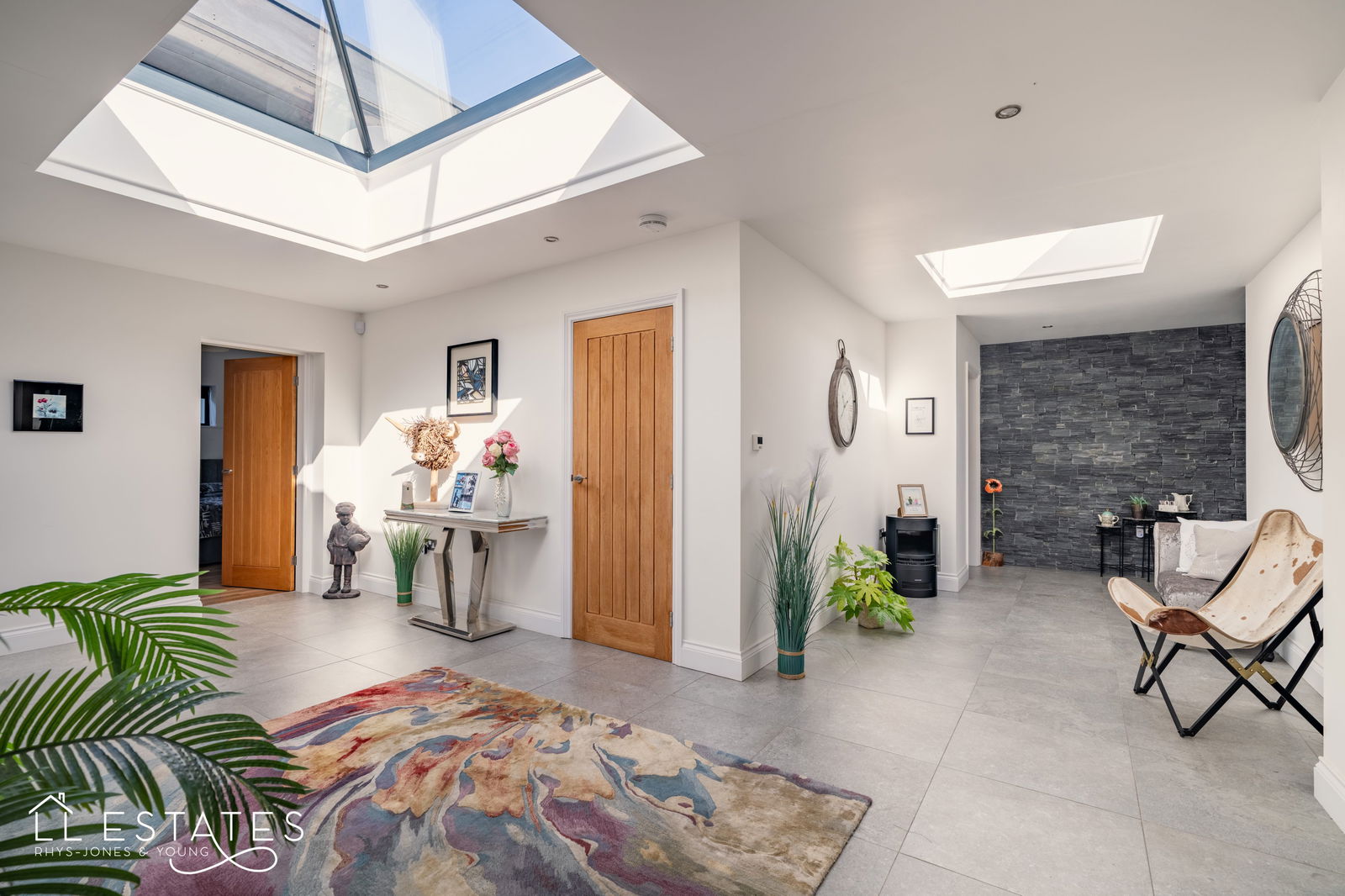 4 bed bungalow for sale in Mount Road, St. Asaph  - Property Image 2