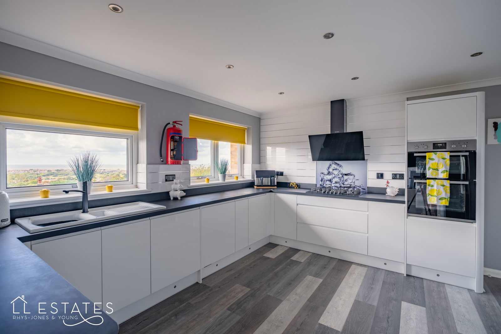 3 bed detached house for sale in Orme View Drive, Prestatyn  - Property Image 4