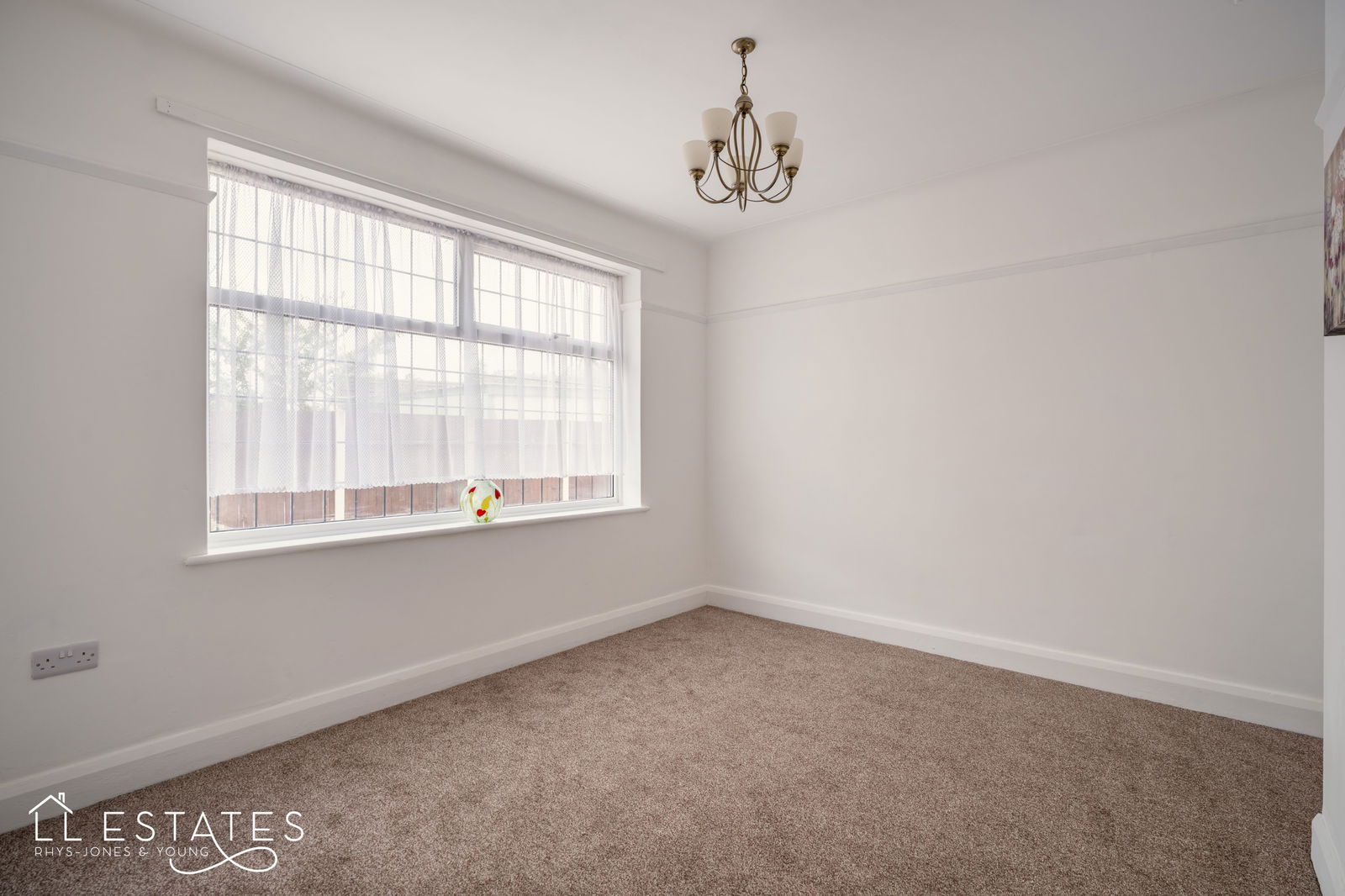 3 bed bungalow for sale in Victoria Road, Prestatyn 7